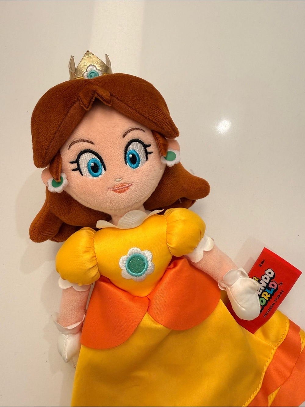 Universal‎ Studios Epic Universe Super Nintendo World Princess Daisy 10" Plush - Picture 4 of 8